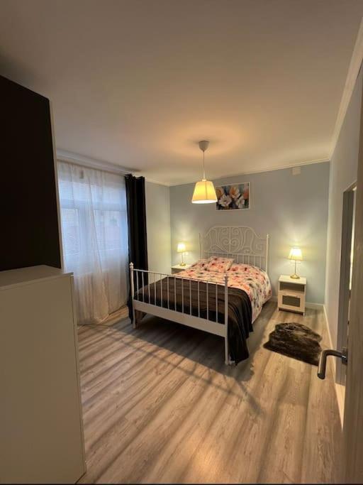 Apartamento Turistico Plaza III Monforte De Lemos Exterior foto
