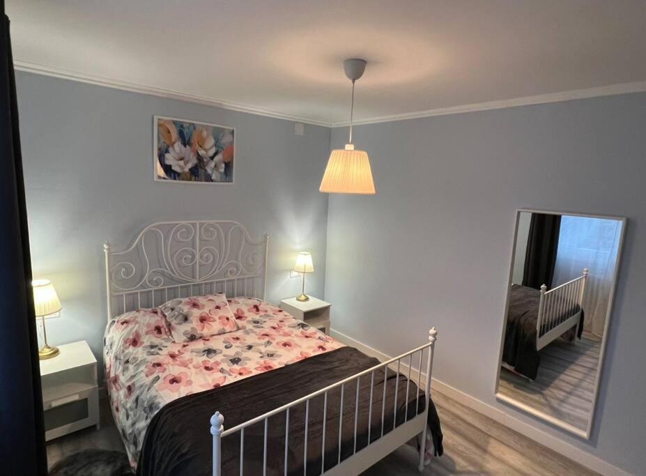 Apartamento Turistico Plaza III Monforte De Lemos Exterior foto